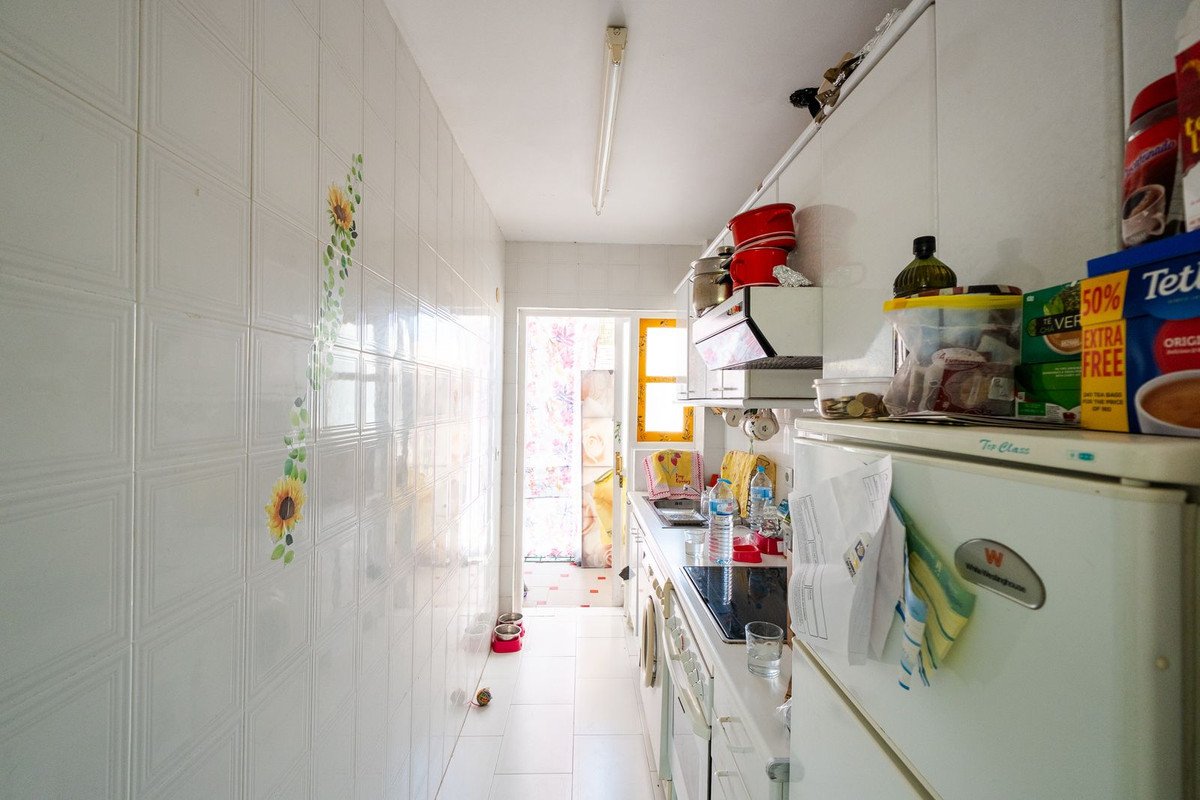 1 Bed Top Floor Apartment in El Paraiso