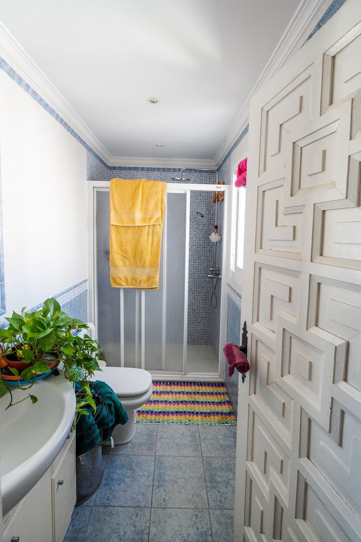 1 Bed Top Floor Apartment in El Paraiso
