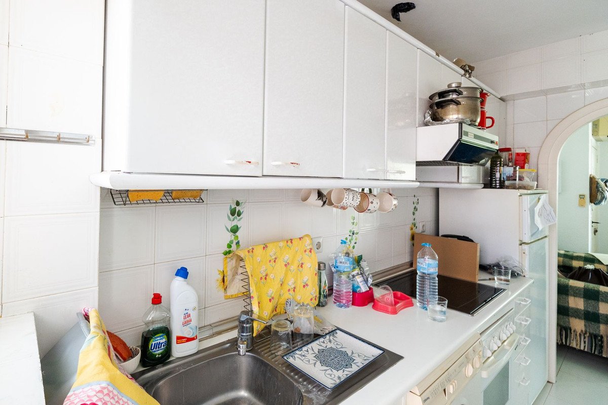 1 Bed Top Floor Apartment in El Paraiso