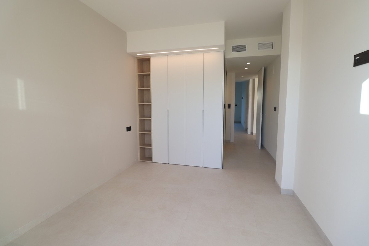2 Bed Ground Floor Apartment in Urbanización El Raso