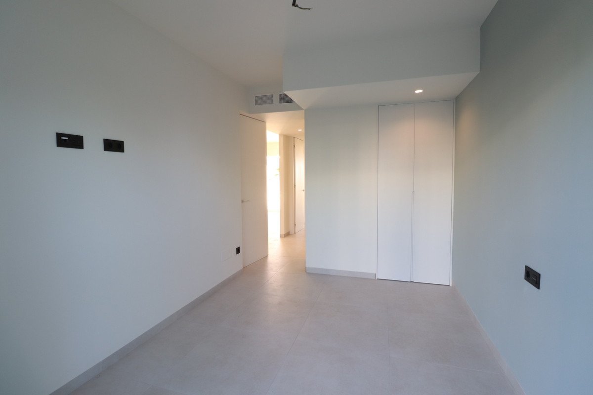 2 Bed Ground Floor Apartment in Urbanización El Raso