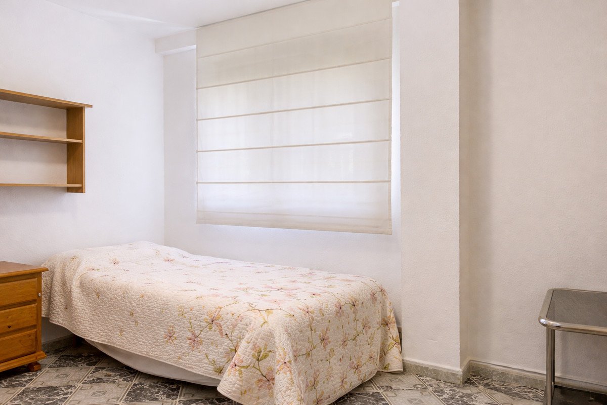 3 Bed Middle Floor Apartment in Estepona