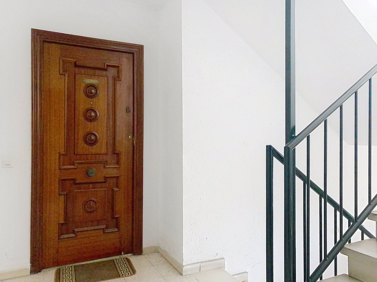 3 Bed Middle Floor Apartment in Estepona