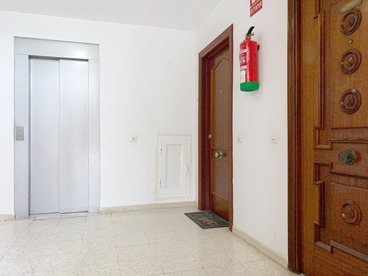 3 Bed Middle Floor Apartment in Estepona