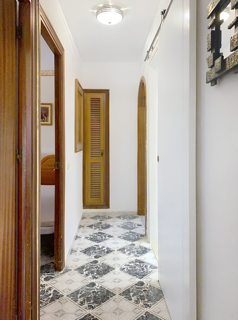 3 Bed Middle Floor Apartment in Estepona
