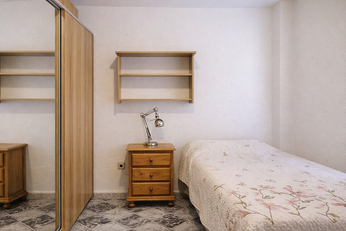 3 Bed Middle Floor Apartment in Estepona