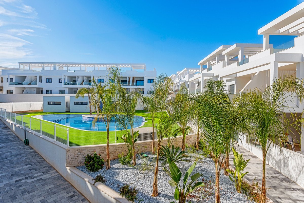 2 Bed Penthouse in Los Balcones