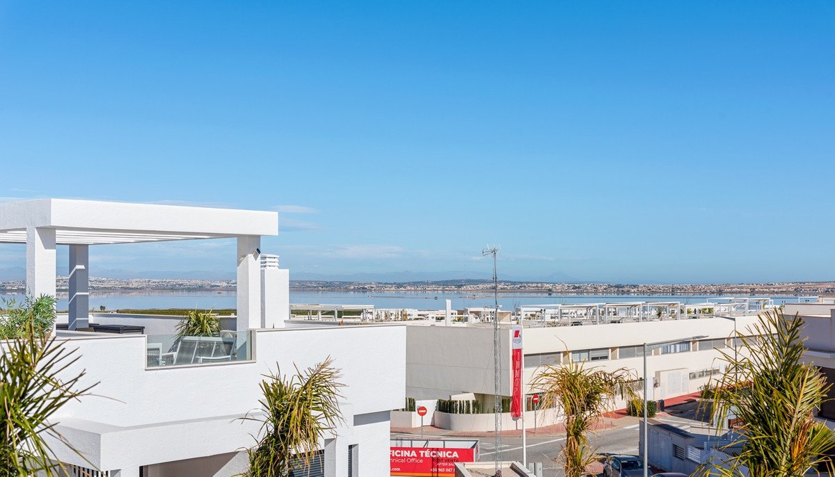 2 Bed Penthouse in Los Balcones