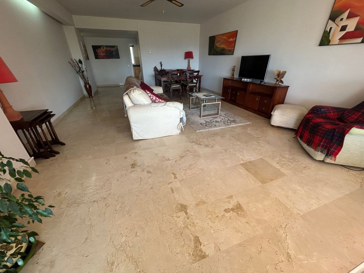 2 Bed Ground Floor Apartment in Riviera del Sol