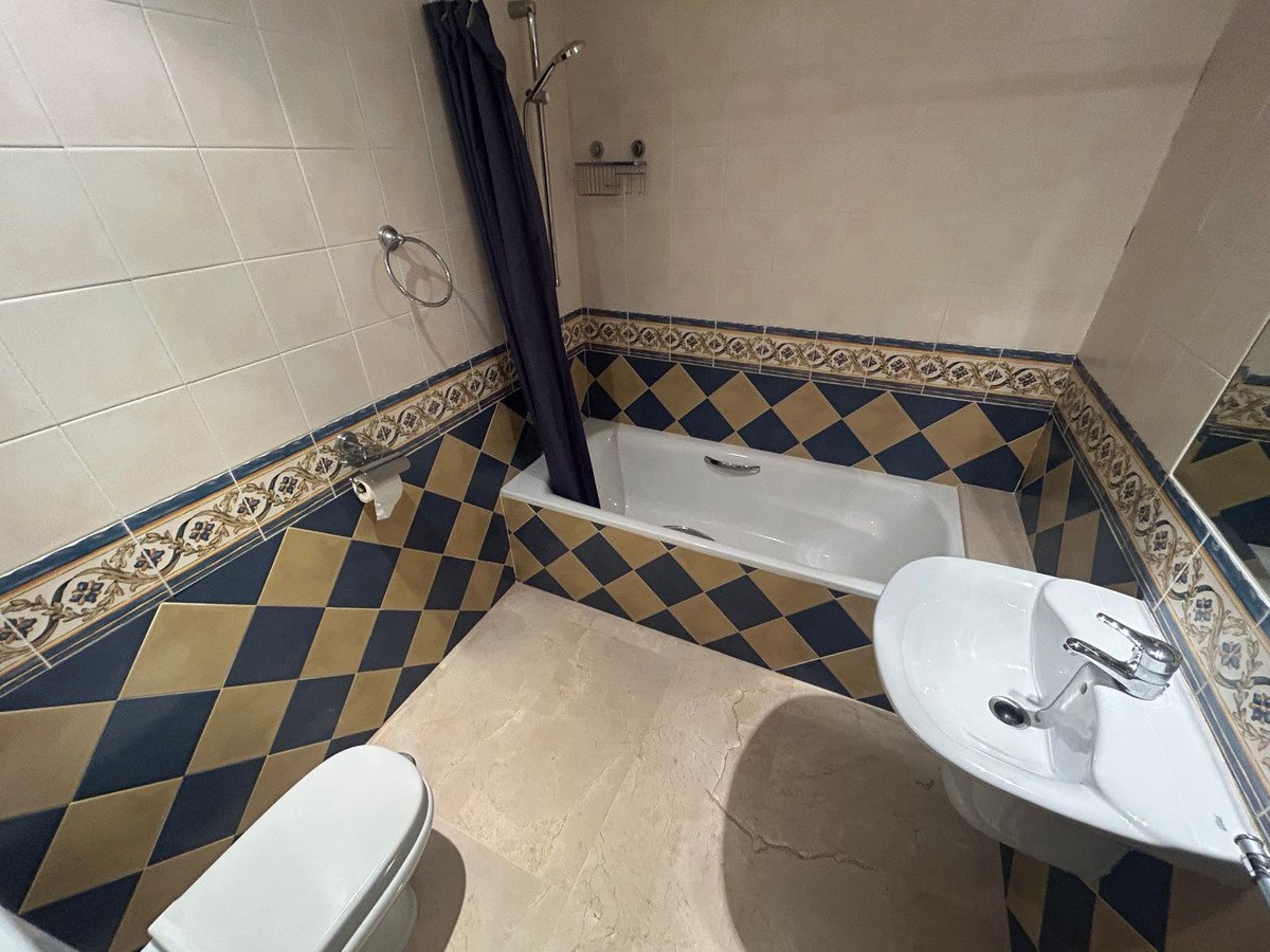 2 Bed Ground Floor Apartment in Riviera del Sol