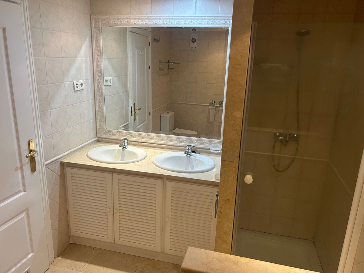2 Bed Ground Floor Apartment in Riviera del Sol