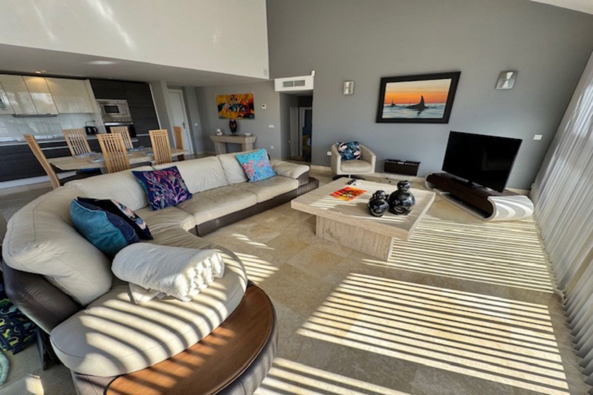 2 Bed Penthouse in Riviera del Sol