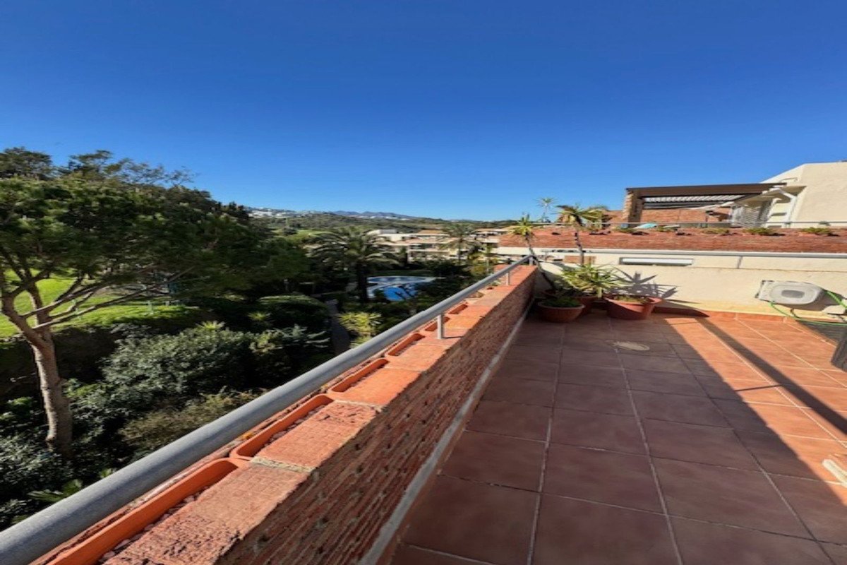 2 Bed Penthouse in Riviera del Sol
