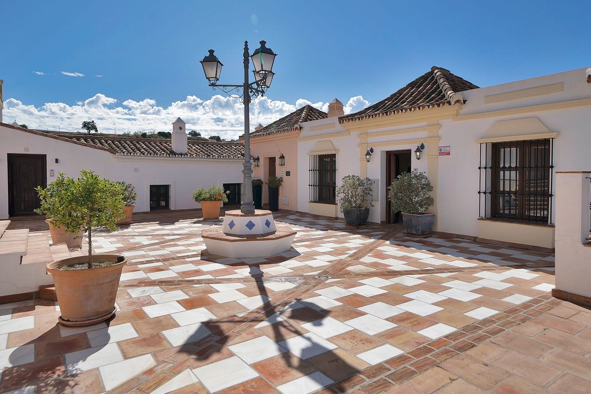 3 Bed Townhouse in Benahavís