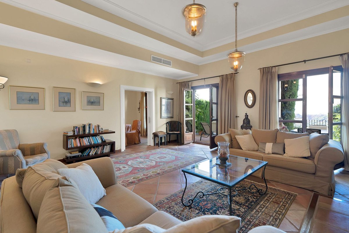 3 Bed Townhouse in Benahavís