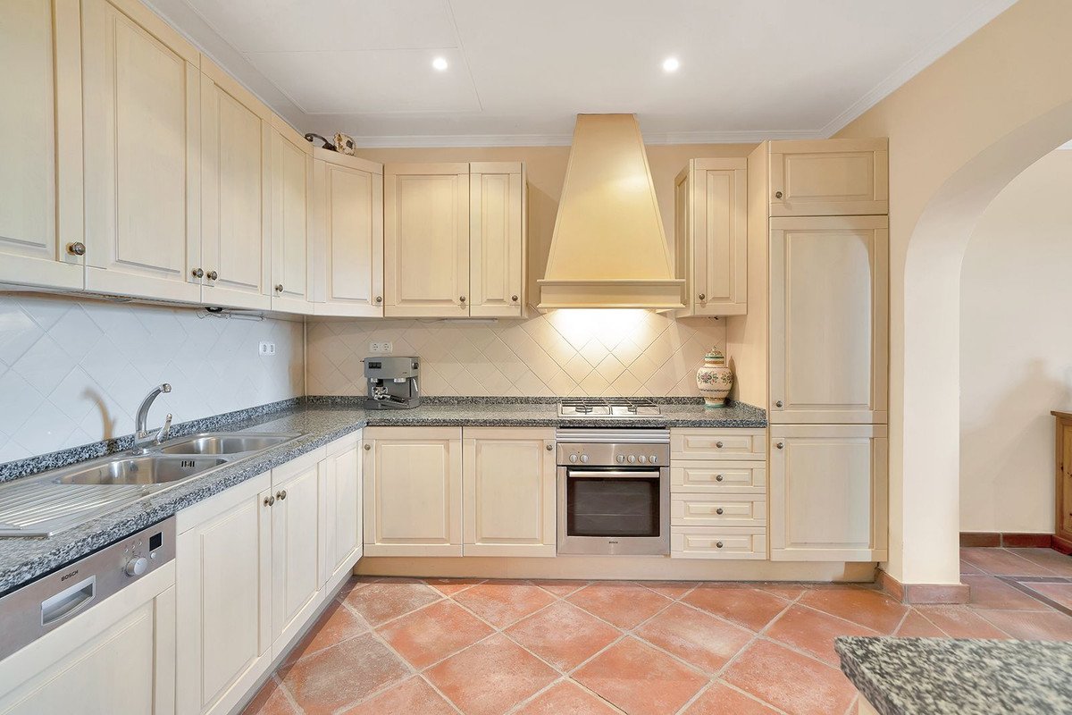 3 Bed Townhouse in Benahavís