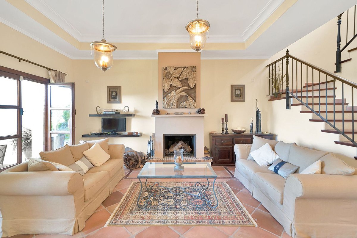 3 Bed Townhouse in Benahavís