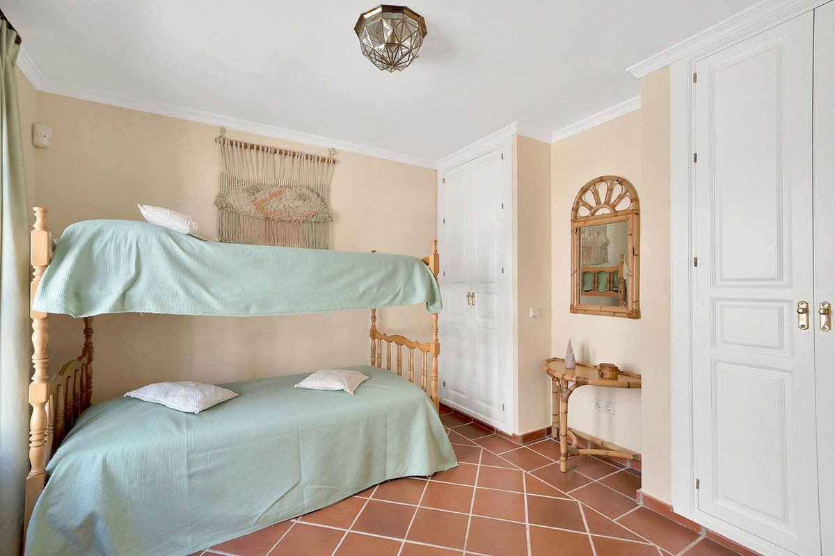 3 Bed Townhouse in Benahavís
