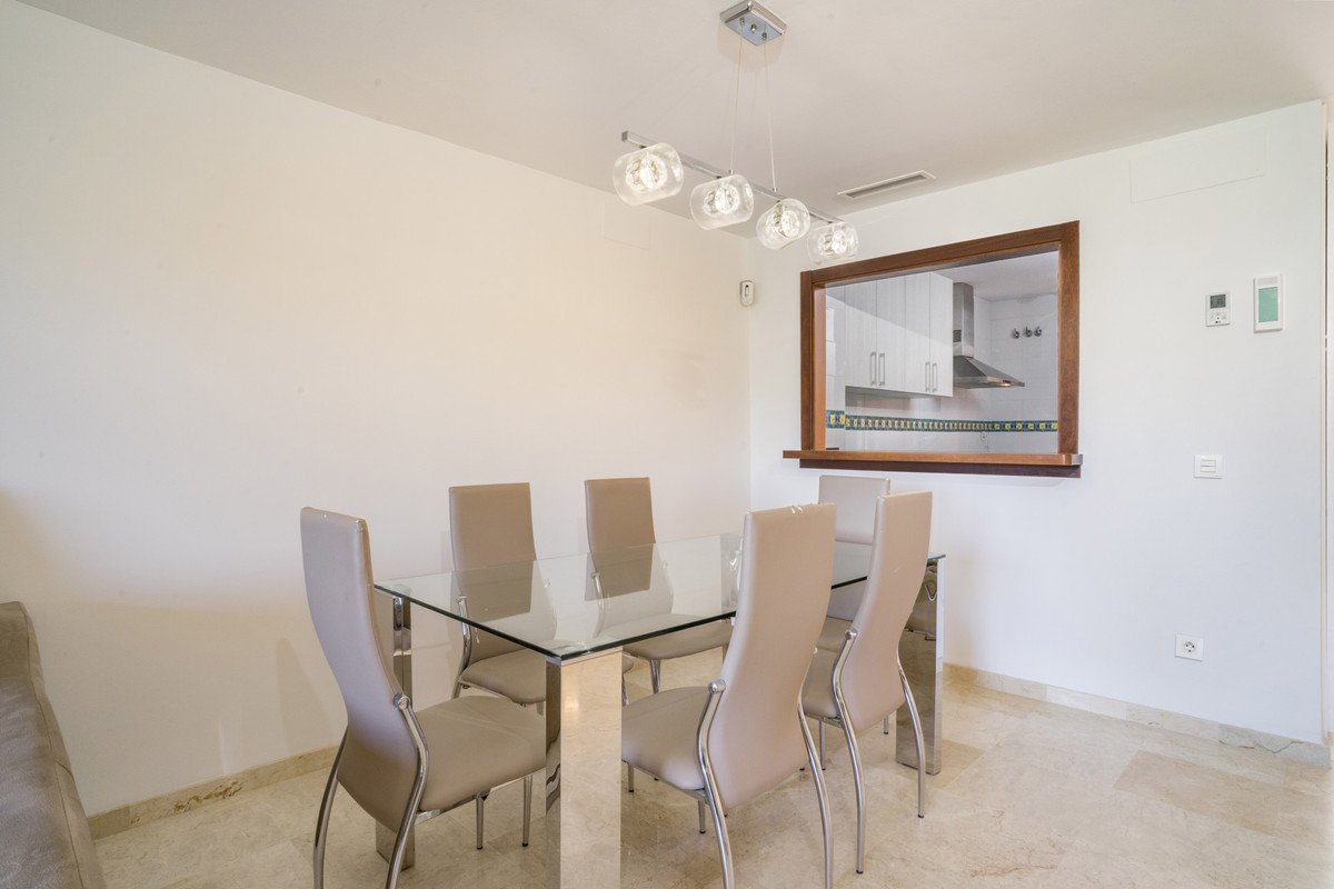 5 Bed Townhouse in Artola