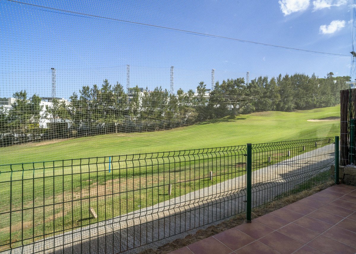 5 Bed Townhouse in Artola