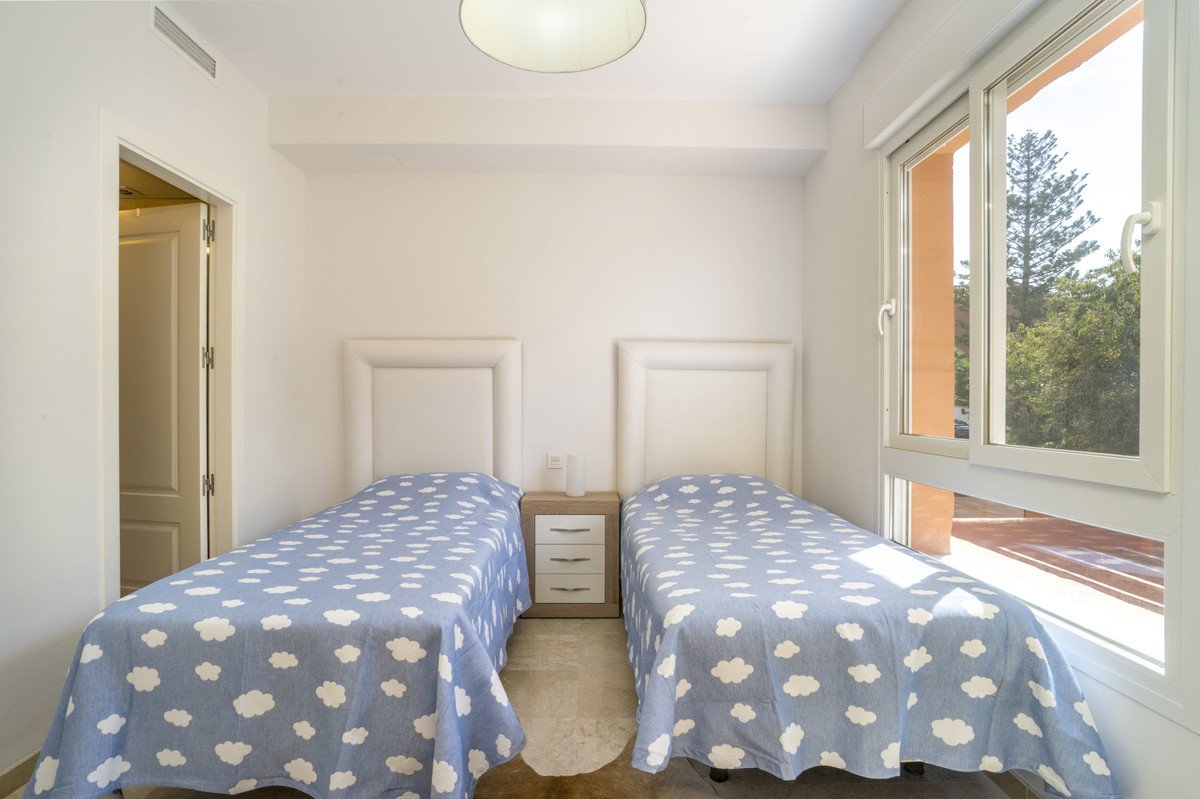 5 Bed Townhouse in Artola