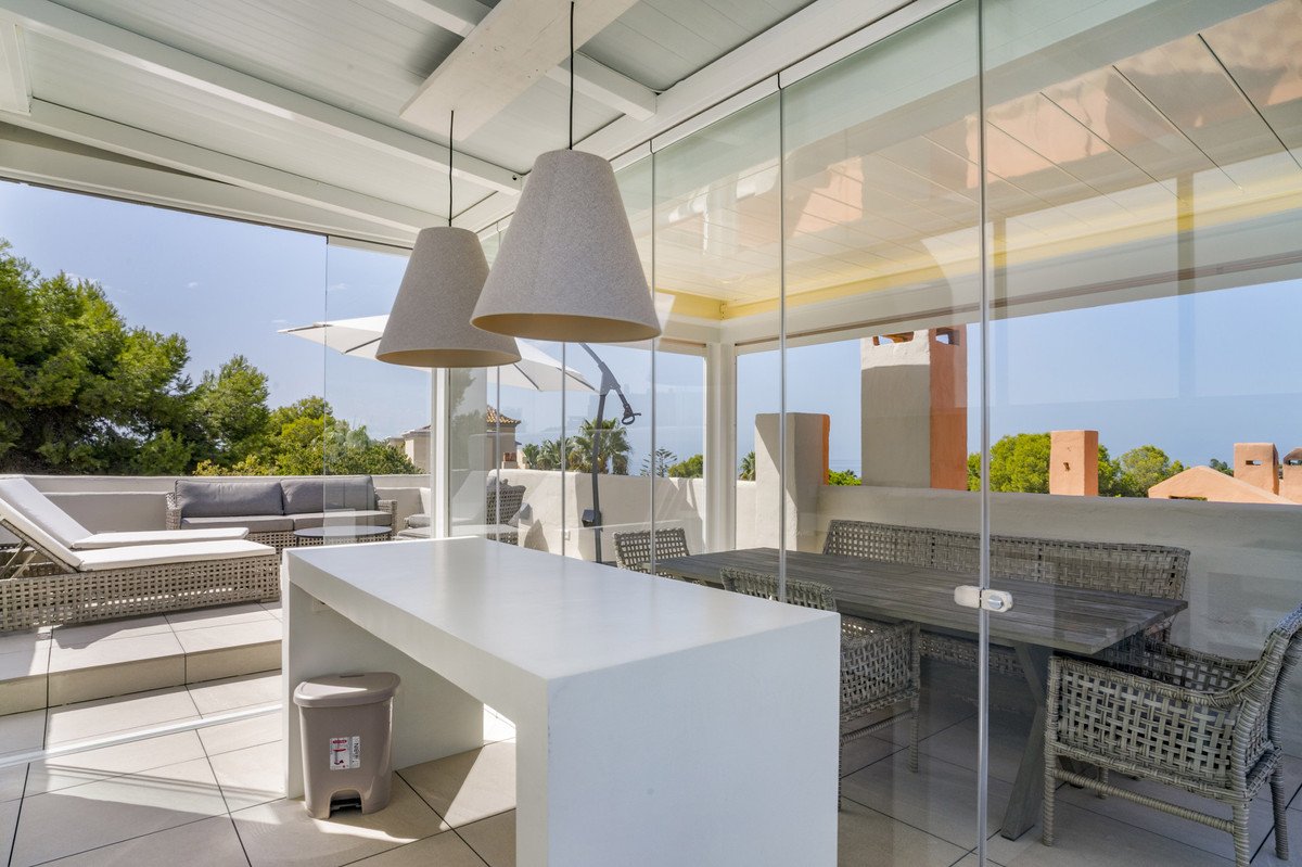 5 Bed Townhouse in Artola