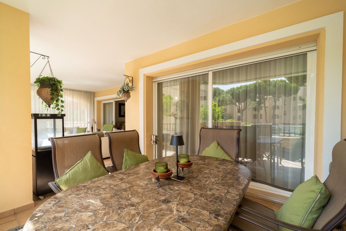 3 Bed Middle Floor Apartment in Elviria
