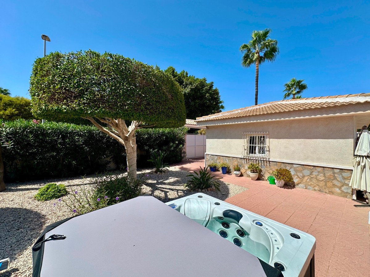 6 Bed Detached Villa in Ciudad Quesada