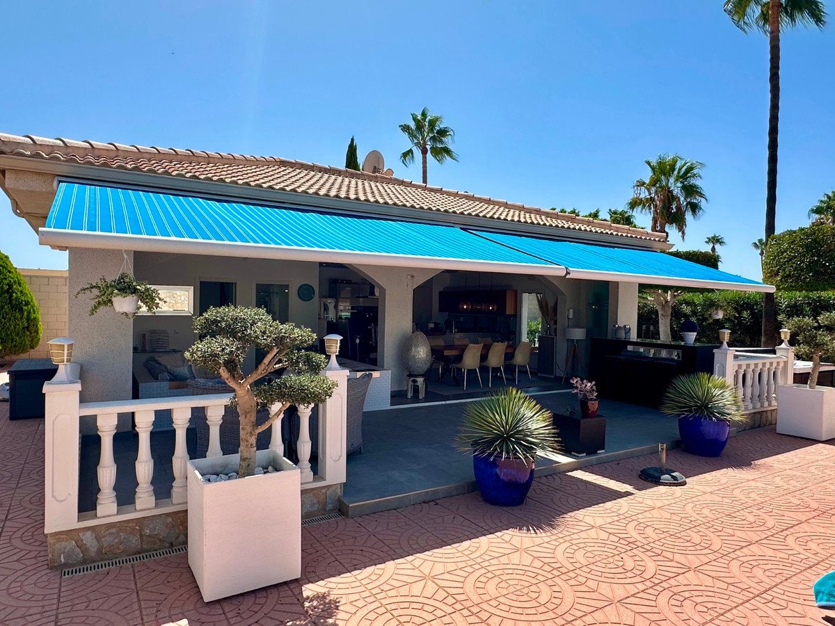 6 Bed Detached Villa in Ciudad Quesada