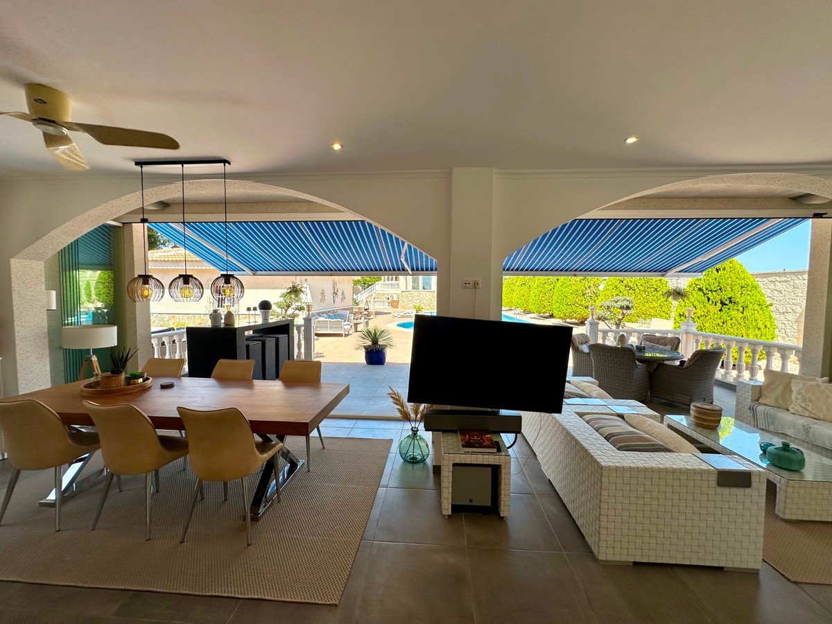 6 Bed Detached Villa in Ciudad Quesada