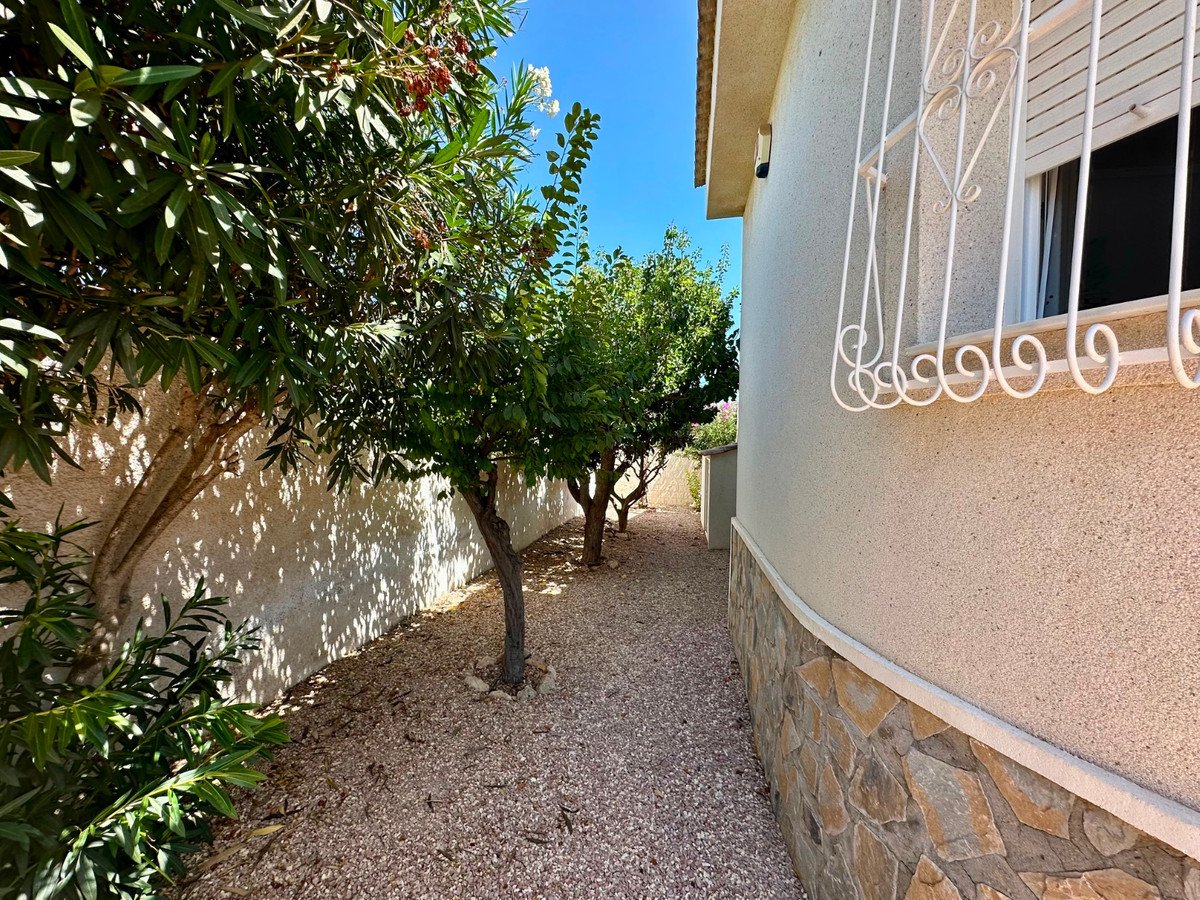 6 Bed Detached Villa in Ciudad Quesada