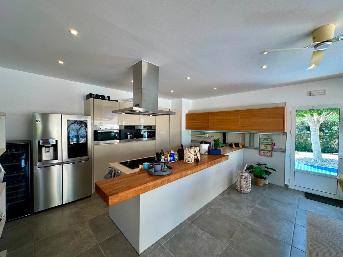 6 Bed Detached Villa in Ciudad Quesada