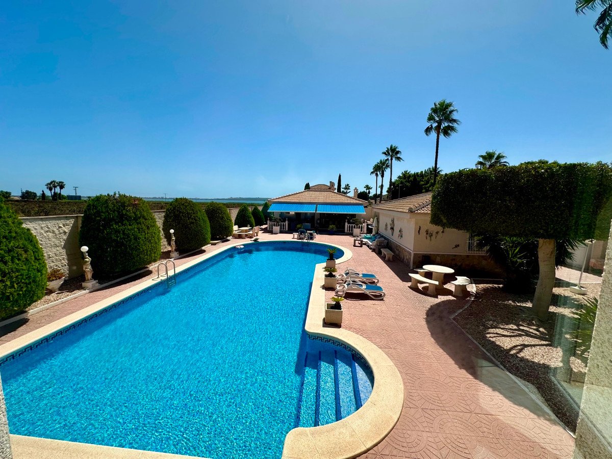 6 Bed Detached Villa in Ciudad Quesada