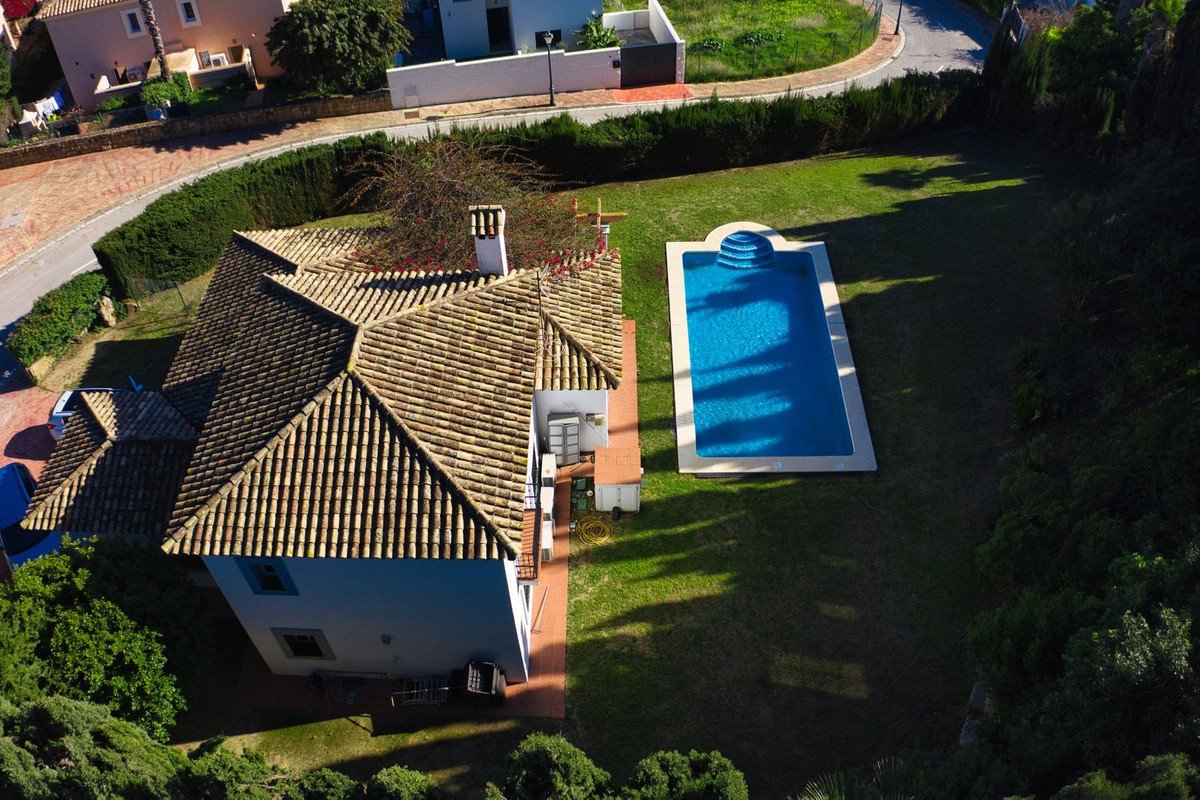 4 Bed Detached Villa in La Alcaidesa