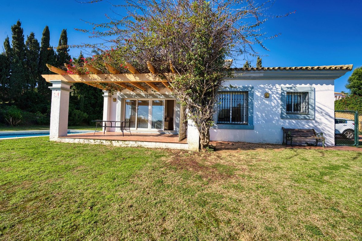 4 Bed Detached Villa in La Alcaidesa