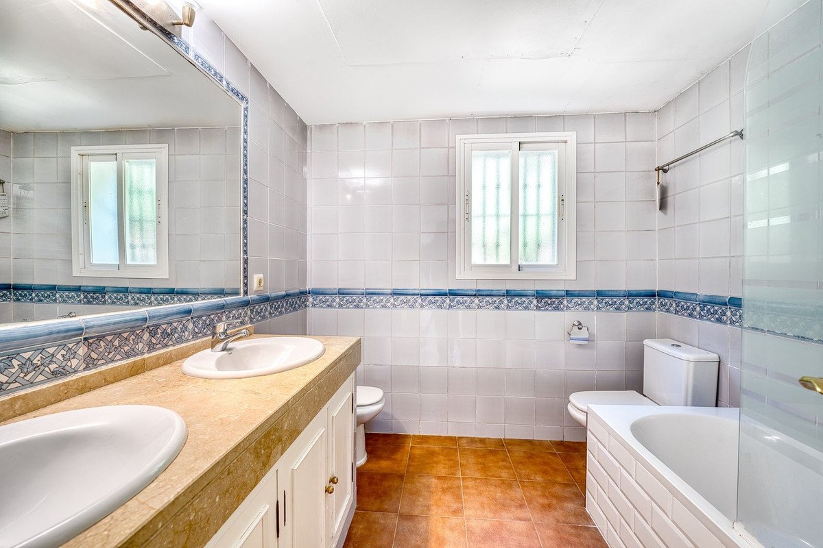 4 Bed Detached Villa in La Alcaidesa