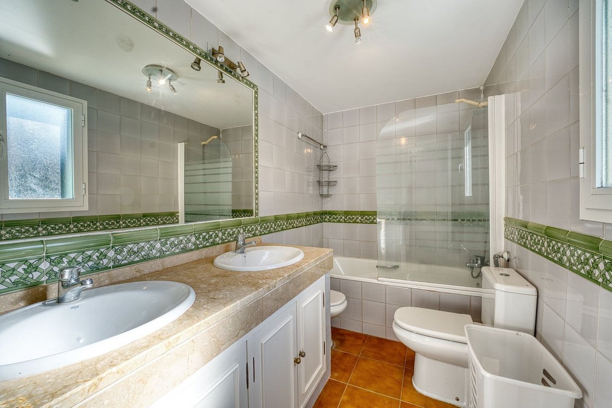 4 Bed Detached Villa in La Alcaidesa