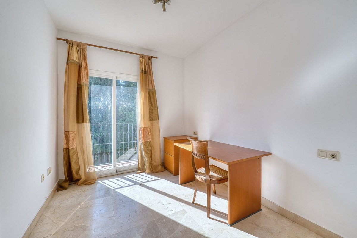 4 Bed Detached Villa in La Alcaidesa