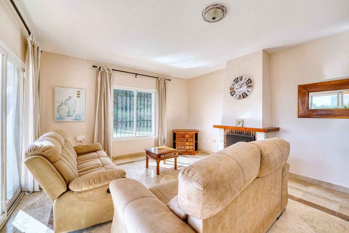 4 Bed Detached Villa in La Alcaidesa