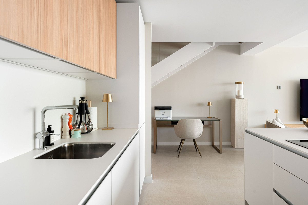 2 Bed Middle Floor Apartment in Estepona