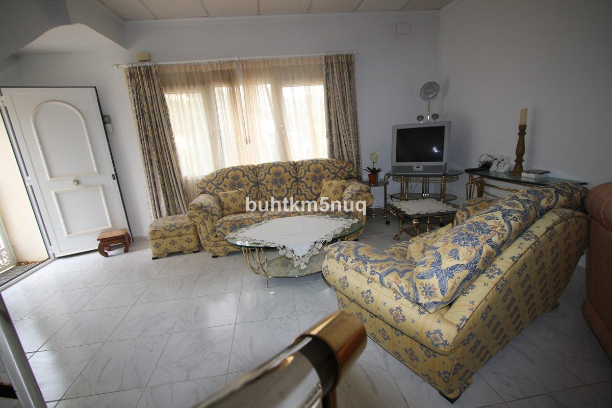 4 Bed Detached Villa in la Canuta
