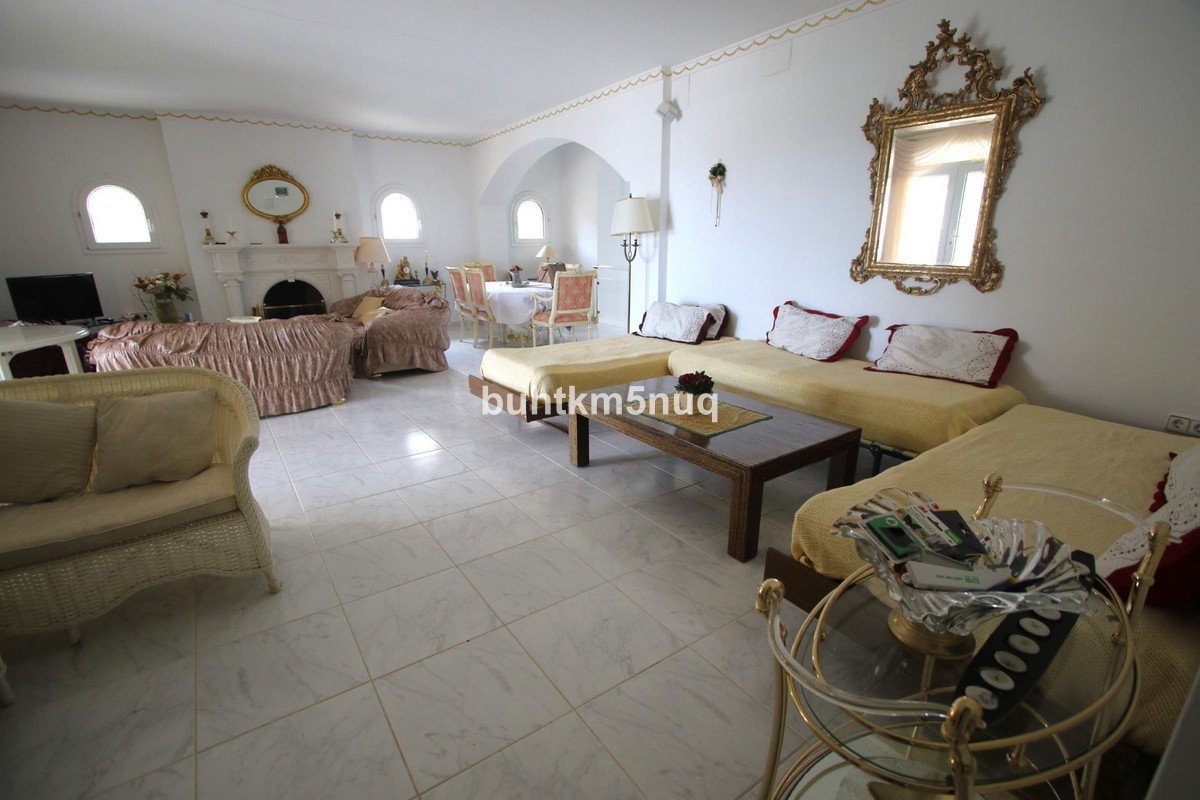4 Bed Detached Villa in la Canuta