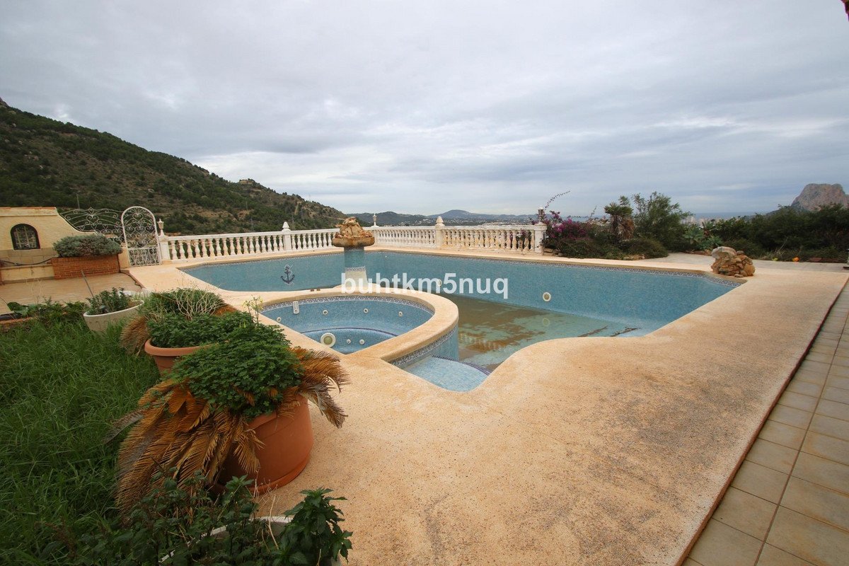4 Bed Detached Villa in la Canuta