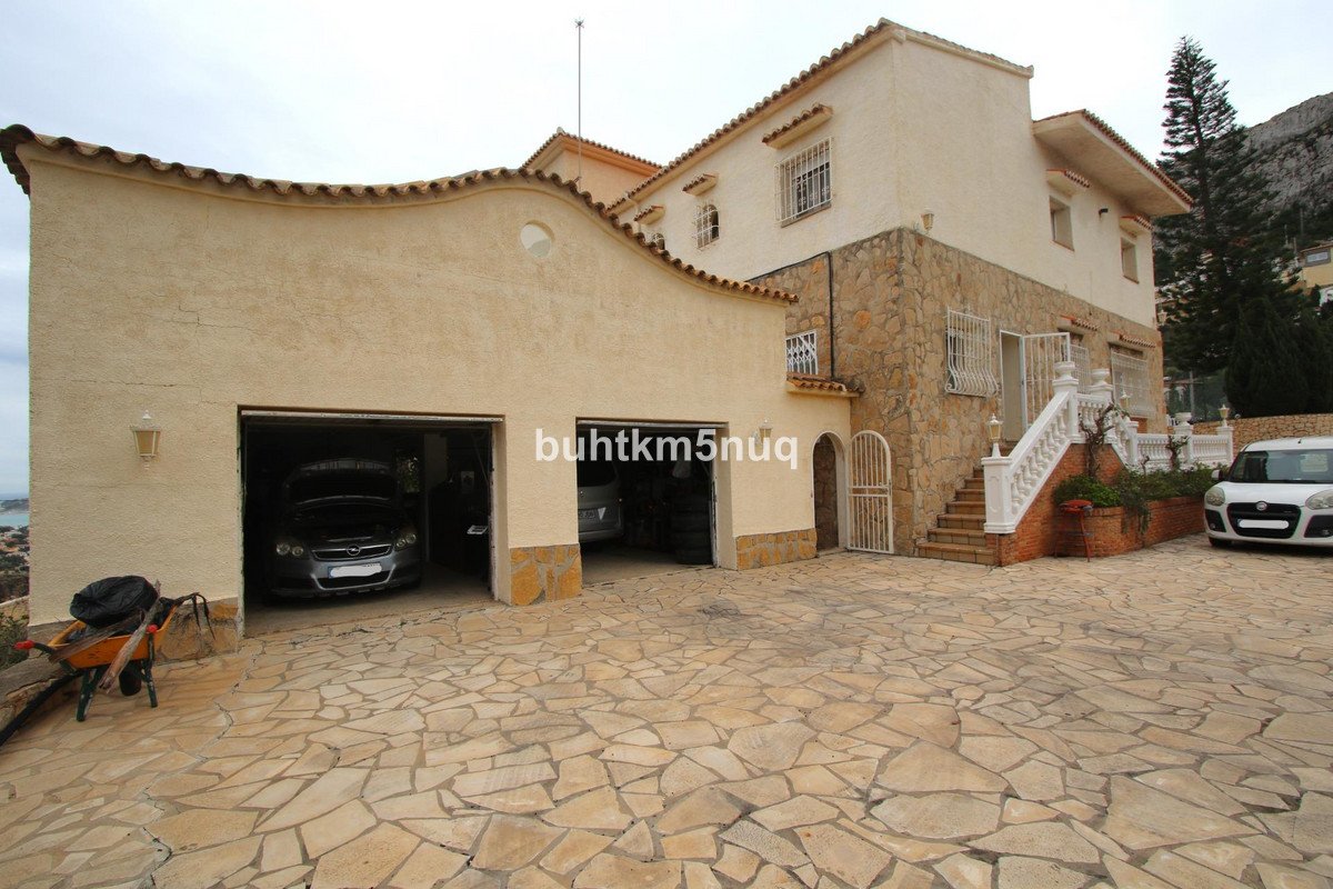 4 Bed Detached Villa in la Canuta