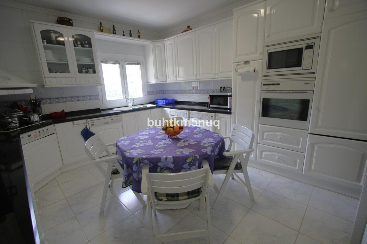 4 Bed Detached Villa in la Canuta