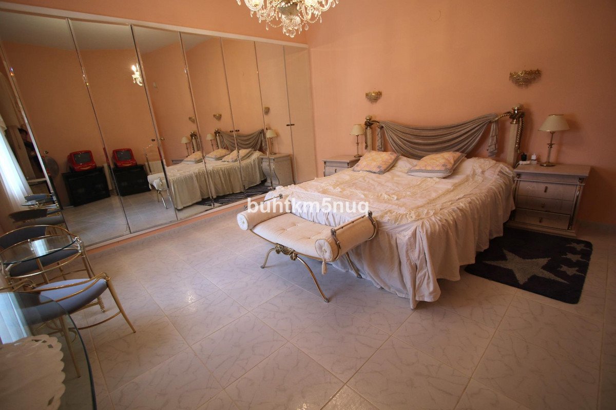 4 Bed Detached Villa in la Canuta