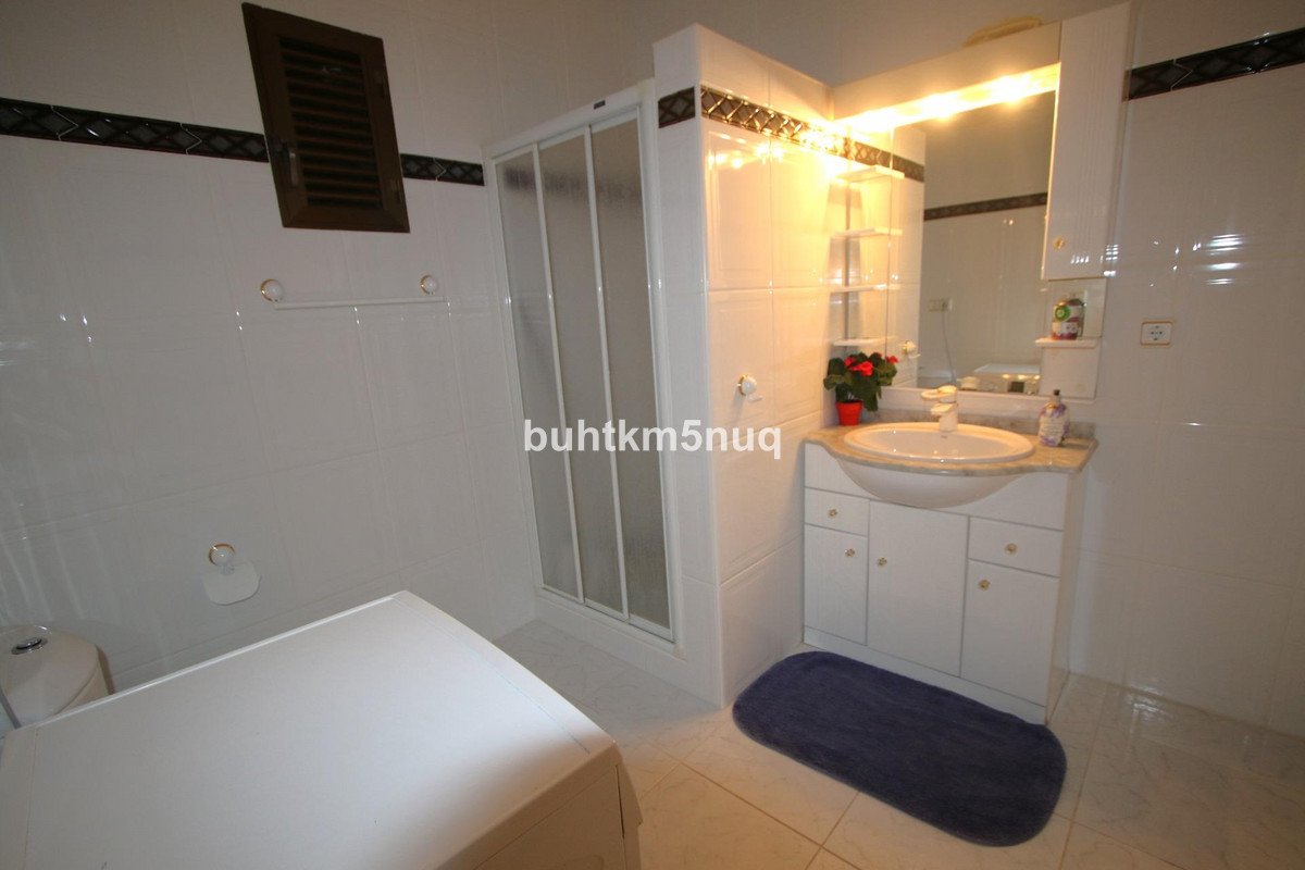 4 Bed Detached Villa in la Canuta