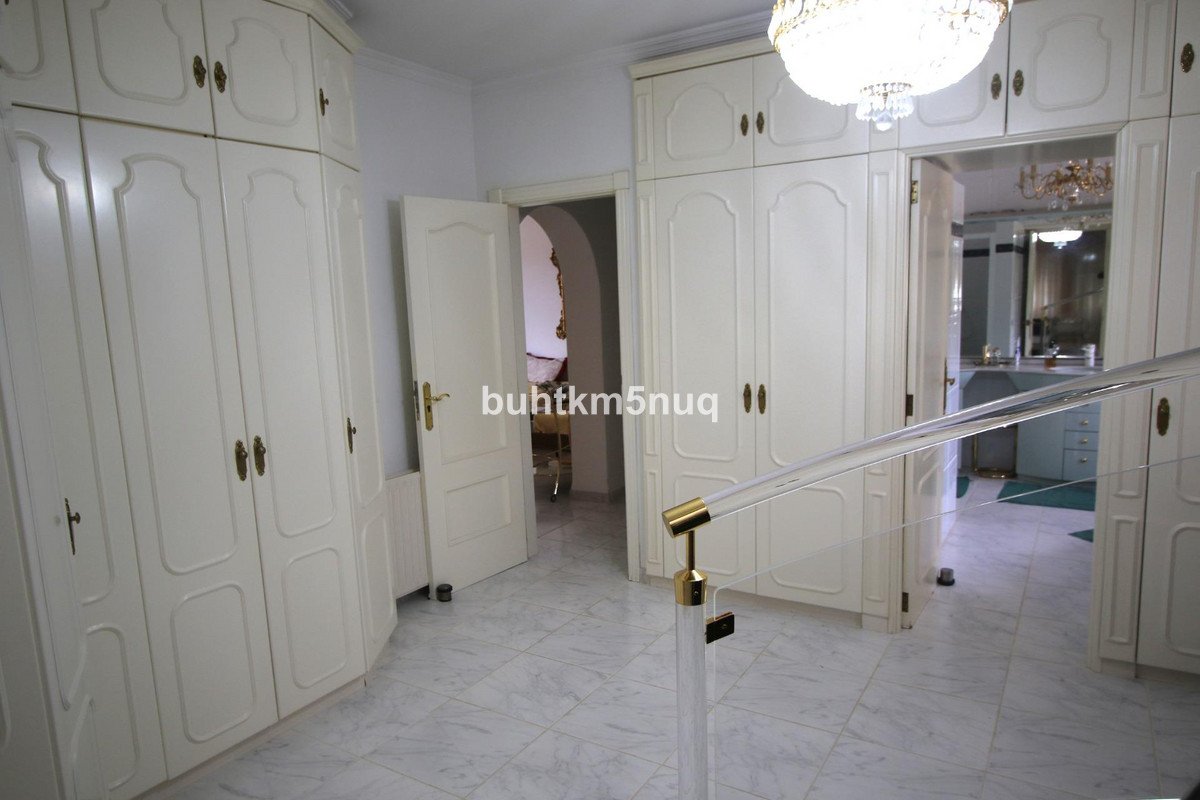 4 Bed Detached Villa in la Canuta