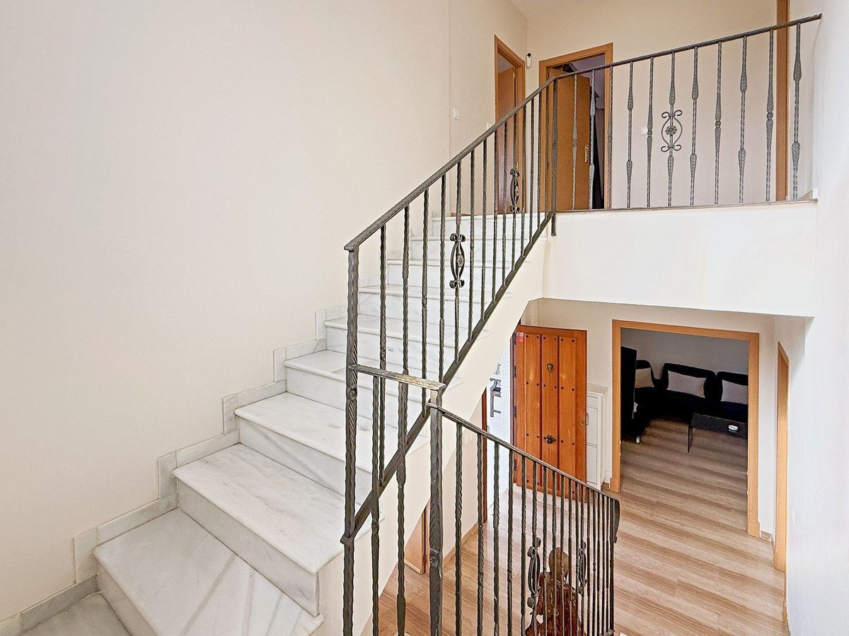 4 Bed Detached Villa in Guadalmina Baja