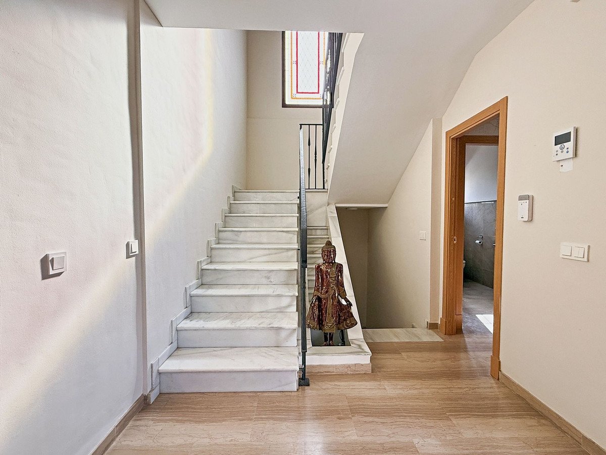 4 Bed Detached Villa in Guadalmina Baja